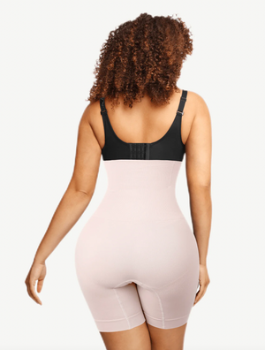 Strapless Shapewear with boning rodes to stay up